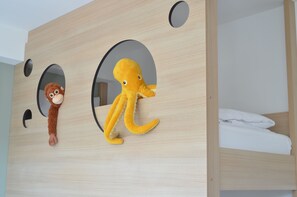 In-room safe, laptop workspace, blackout drapes, soundproofing - Cinema City Hotel Europaplatz Karlsruhe (Karlsruhe)