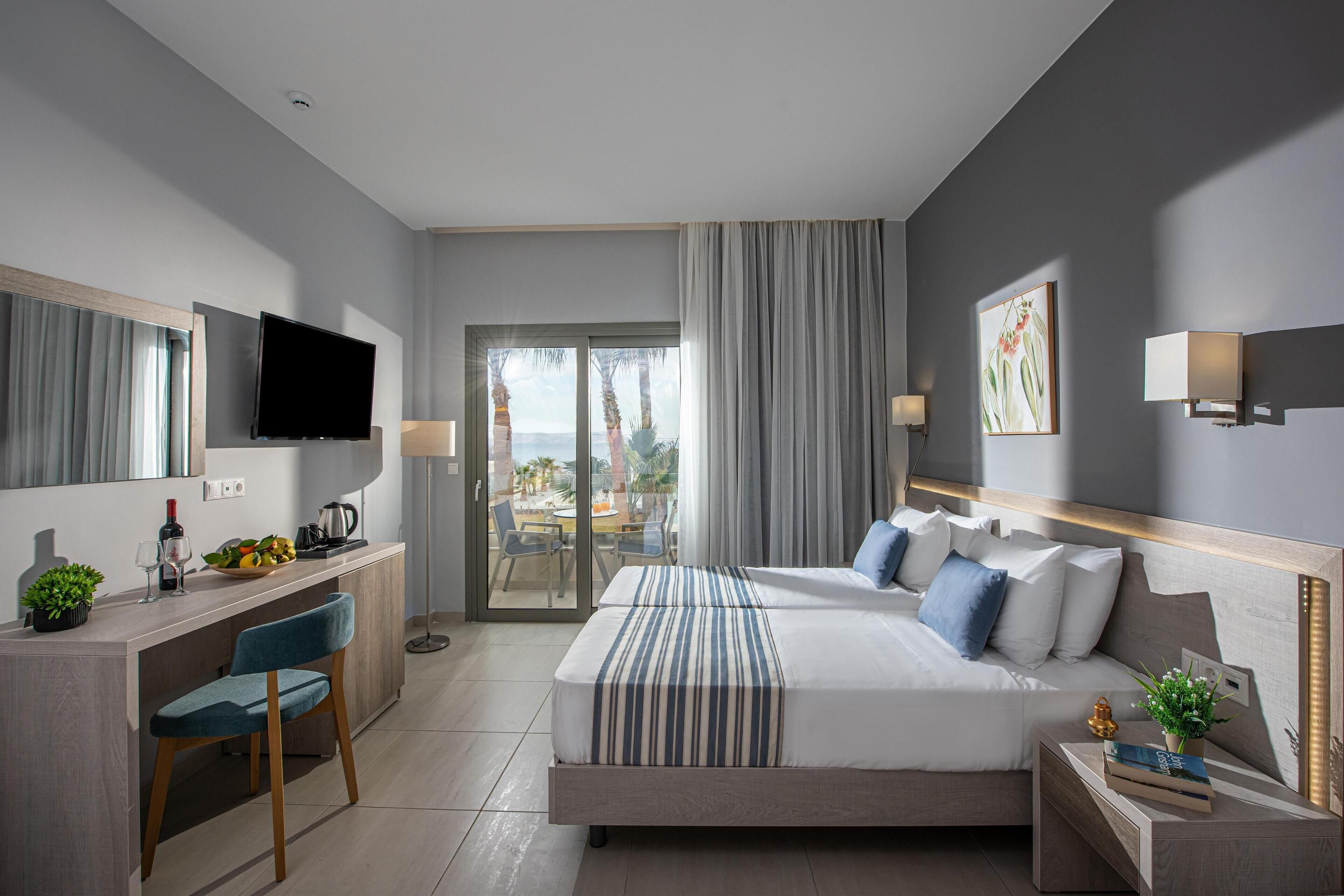 In-room safe, laptop workspace, blackout drapes, soundproofing