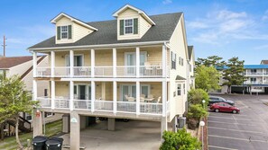 Exterior - 4 Bedroom Ocean Block Townhome! (Ocean City)