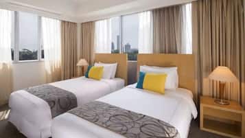 4 bedrooms, in-room safe, desk, iron/ironing board