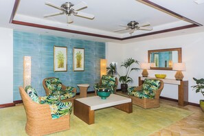 Interior - Luxury Condo in Waikiki, Highly Sought After Condo! (Honolulu)