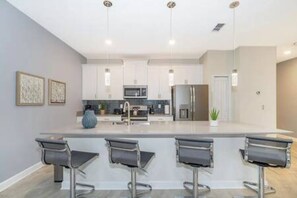 Fridge, microwave, stovetop, dishwasher