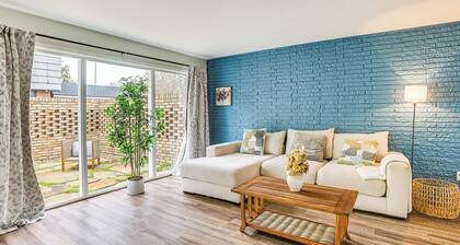 1 Mi to The Galleria: Houston Townhome w/ Patio!