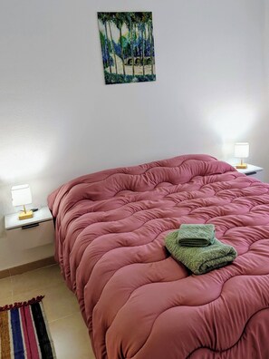2 chambres, bureau, Wi-Fi gratuit, draps fournis