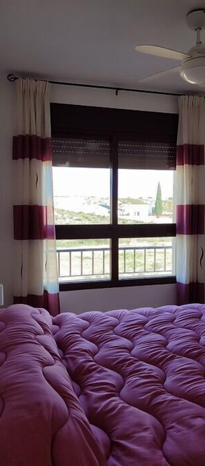 2 slaapkamers, een bureau, gratis wifi, beddengoed