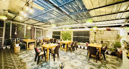 Paradise Inn by HBR