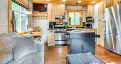 Deck & Fire Pit: Yakima River Retreat in Cle Elum