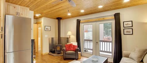 House (1 Bedroom) | Interior