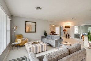 House (3 Bedrooms) | Interior - 4 Mi to Legoland: Poolside Paradise! (Winter Haven)