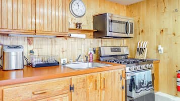 House (1 Bedroom) | Interior