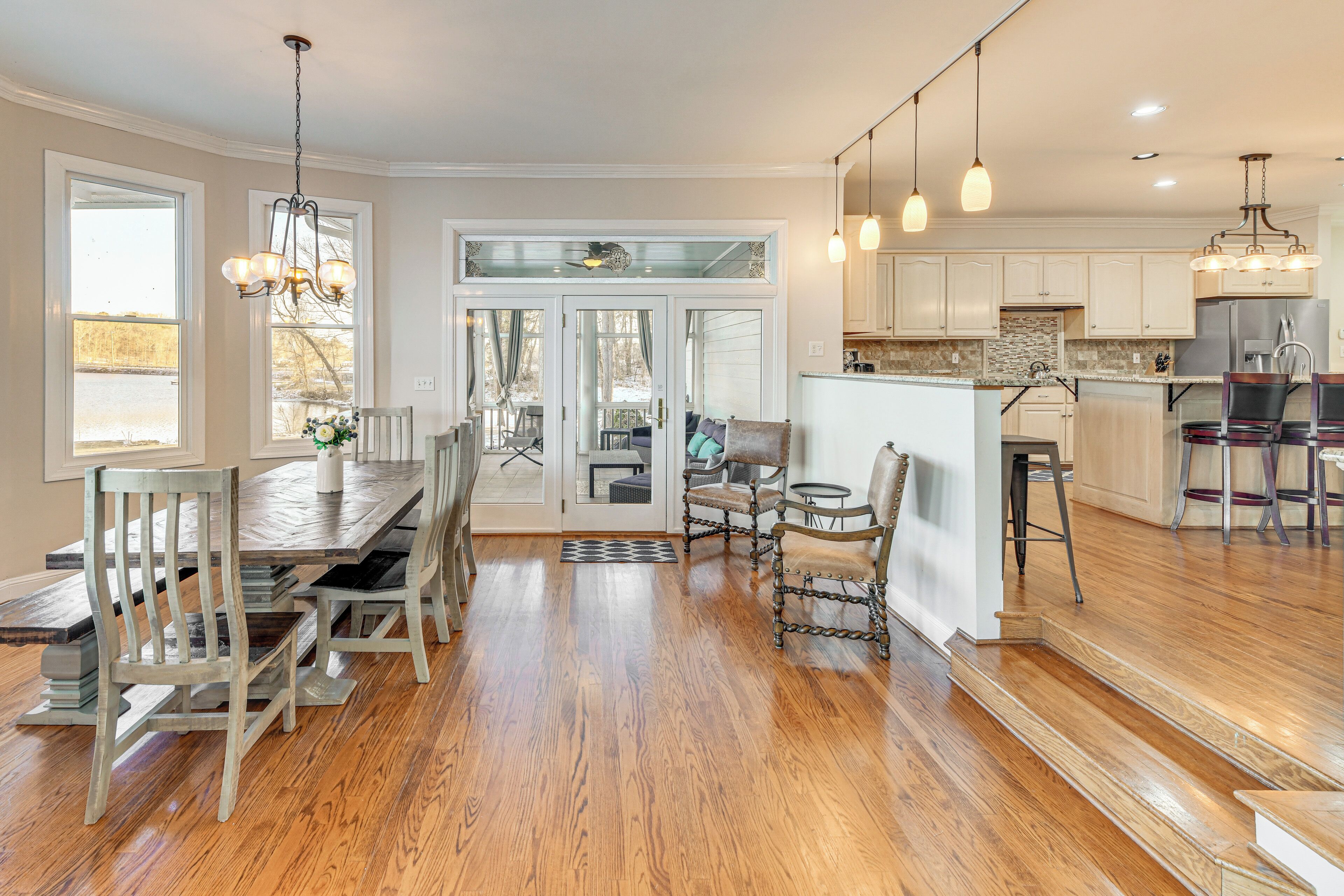 House (5 Bedrooms) | Interior