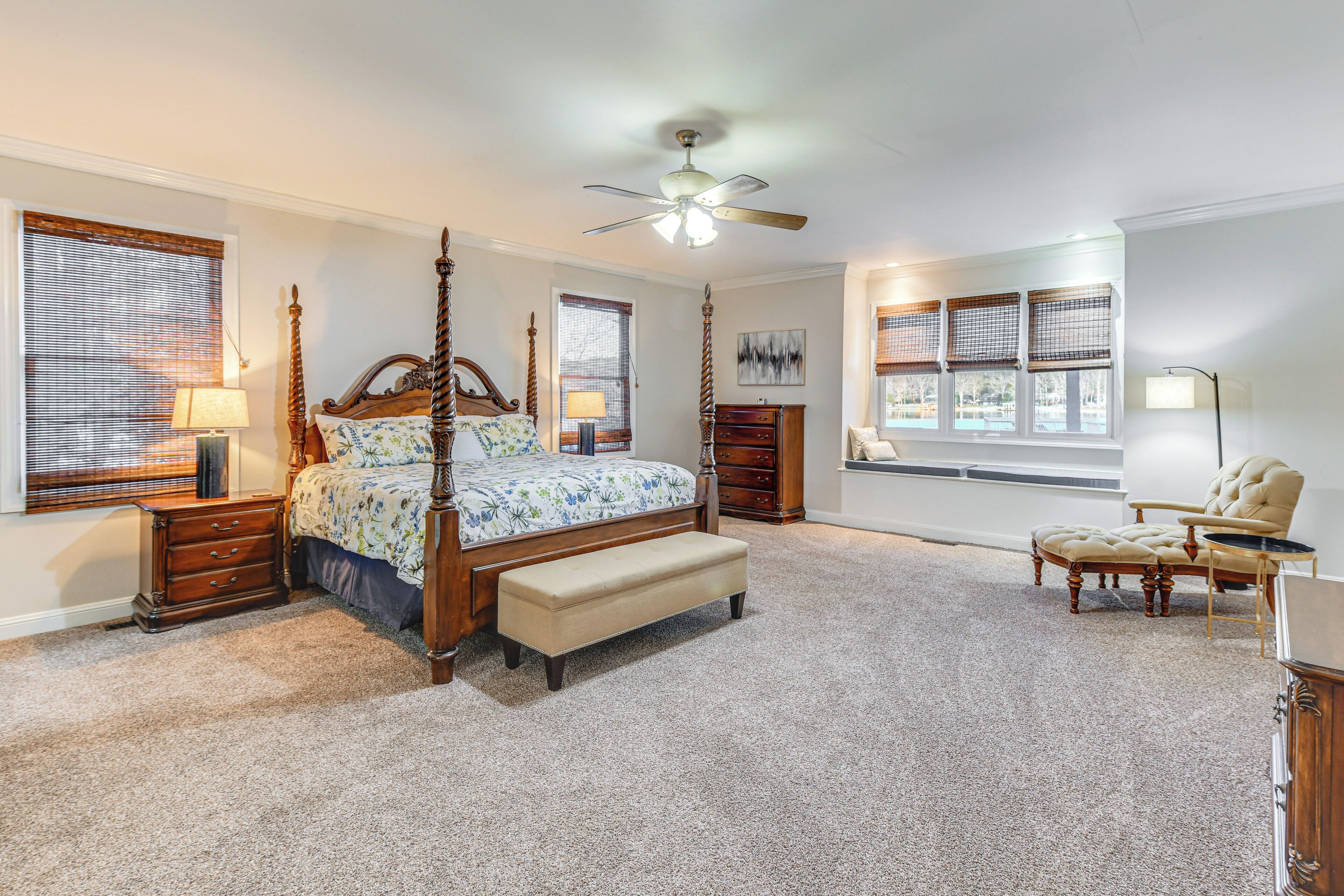 House (5 Bedrooms) | Interior