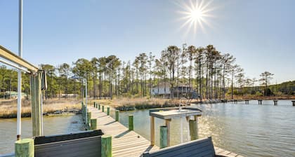 Boat Dock & Ramp: Upwind Acres Guesthouse!
