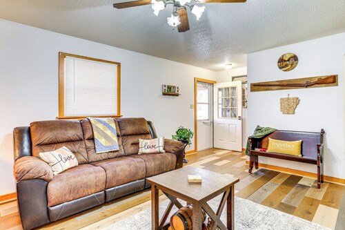 1 Mi to Dtwn Mountain View: Home w/ Deck