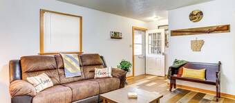 1 Mi to Dtwn Mountain View: Home w/ Deck