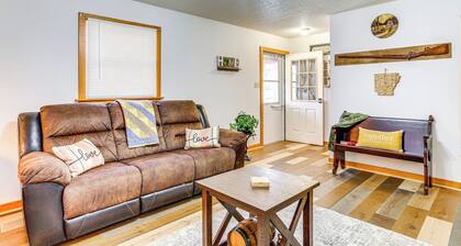 1 Mi to Dtwn Mountain View: Home w/ Deck