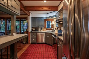 Frigorifero, forno, macchina per tè/caffè, tostapane