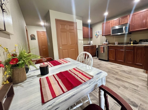 2 KING Beds Cabin #61 on Mount Magazine