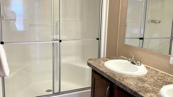 House, 2 Bedrooms, Patio | Bathroom