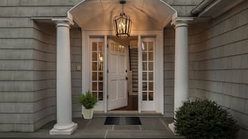 House | 5 bedrooms, Internet