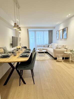Apartment - Spacious Bright Apartment Steps From the Beach i (Knokke-Heist)