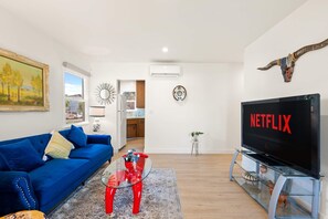 Apartment | 3 bedrooms, Internet - Cozy Stylish Home Spacious Fully Equipped Stay (El Monte)