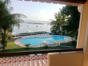 Villa | 18 bedrooms, Internet - Residence With 6 Seafront Bungalows and Swimming (Grand Gaube)