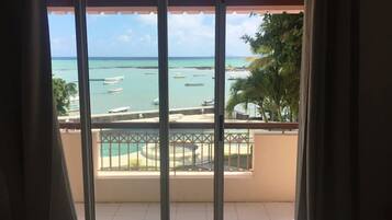 Villa | 18 bedrooms, Internet