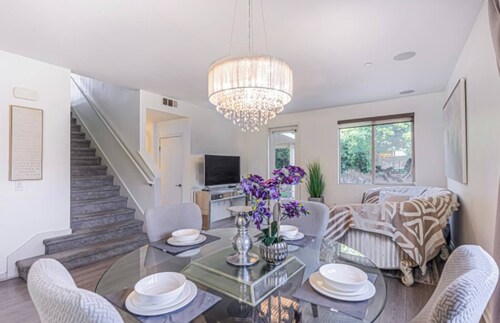 Welcome to Your So Cali Dream Oasis! Min Stay 1 mo