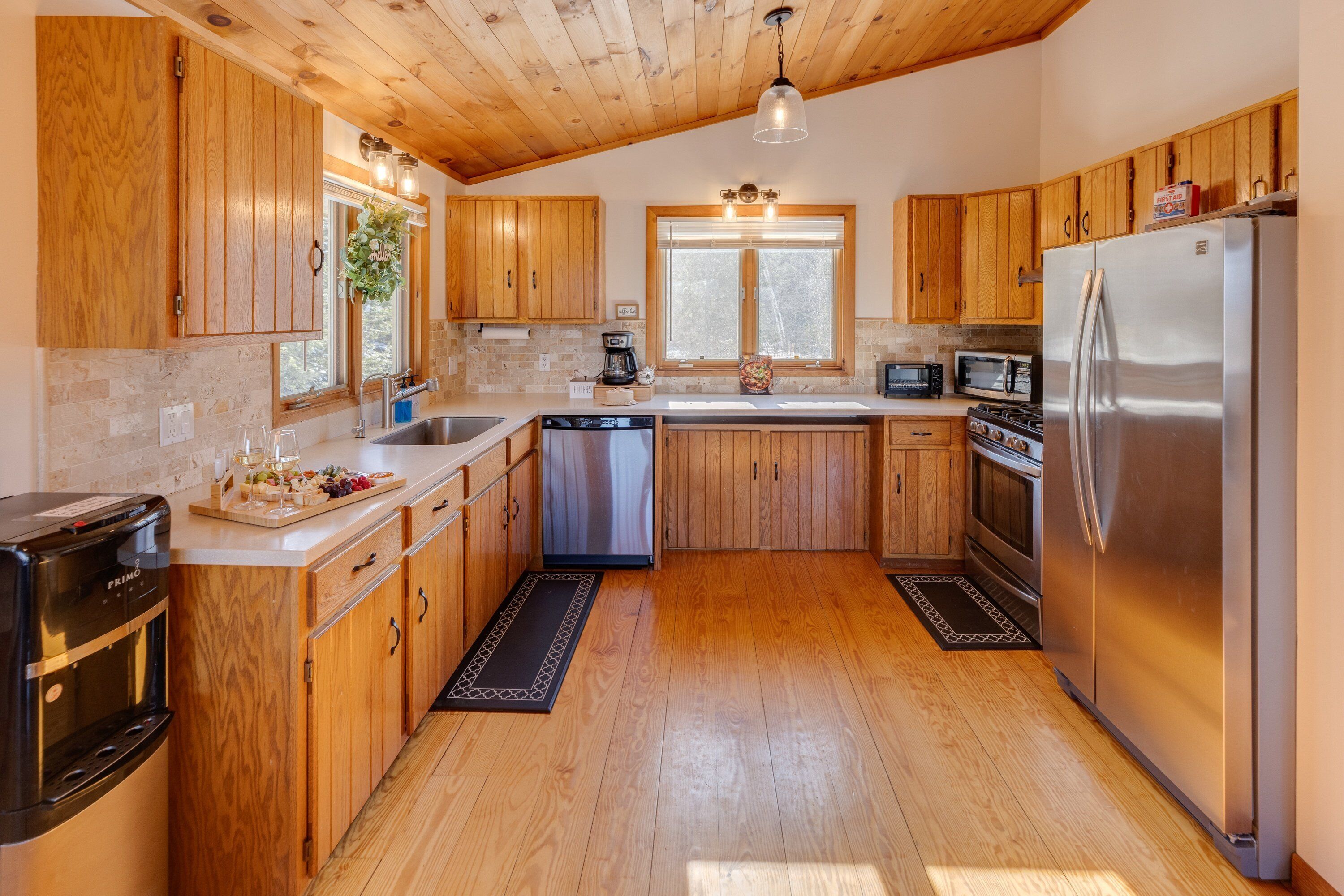 House, 4 Bedrooms | Private kitchen | Fridge, oven, coffee/tea maker, electric kettle