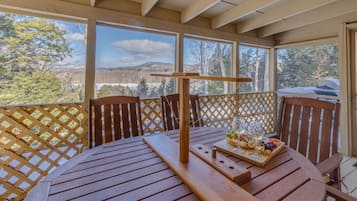 House, 4 Bedrooms | Outdoor dining