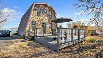 House, 2 Bedrooms | Terrace/patio