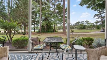 Condo, 2 Bedrooms | Outdoor dining