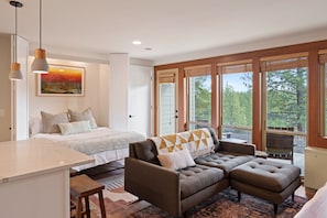 Living area - Seventh Mt 1417/1418 1 Bedroom Condo (Bend)