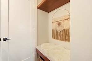 Condo, 1 Bedroom | Interior