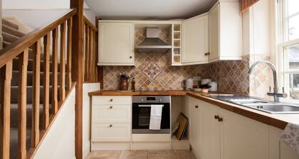 Dairy Cottage - sleeping 4 guests in 2 bedrooms