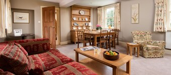 Dairy Cottage - sleeping 4 guests in 2 bedrooms