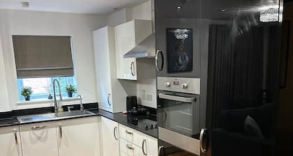 Charming Dartford Apartment Retreat
