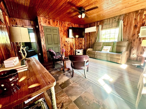 Rustic Cabin #63 on Mount Magazine