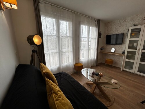 Renovated T2 with WiFi and parking 200m from the Spa