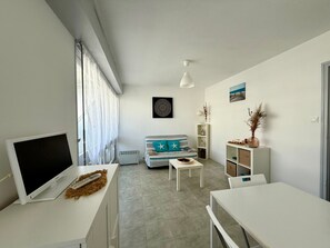 Interior - Studio with Balcony and Parking Steps from Beach (Saint-Hilaire-de-Riez)