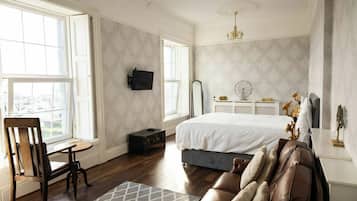 5 habitaciones, tabla de planchar con plancha, cuna de viaje y wifi