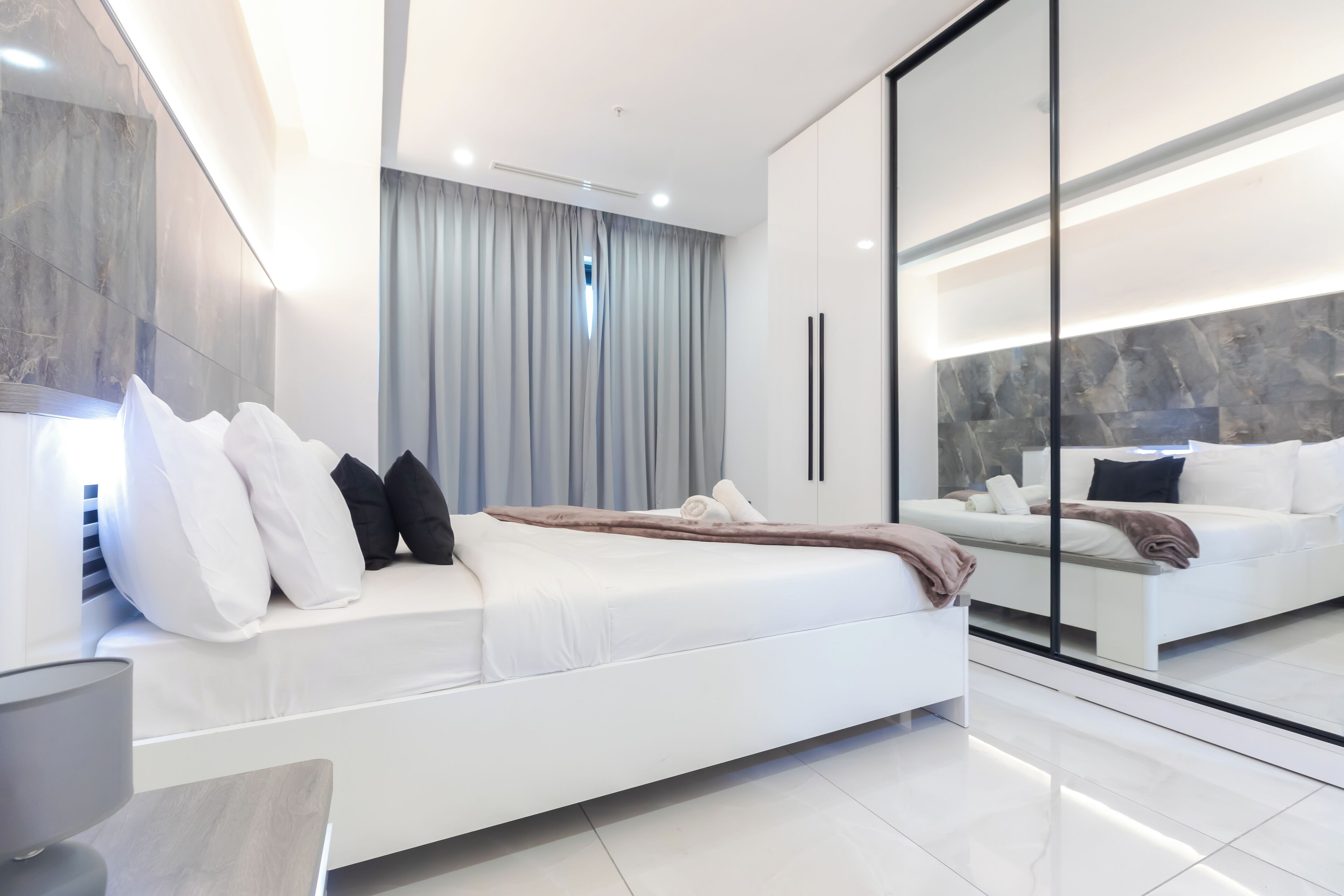 Superior Apartment, Balcony, City View | Desk, laptop workspace, iron/ironing board, free WiFi