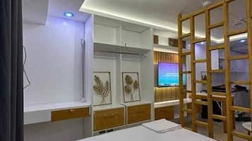 Classic Studio, Non Smoking, City View | Individually decorated, individually furnished, laptop workspace