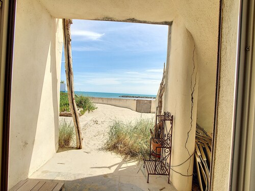 Appartement T4 en bord de plage avec terrasse et parking à Carnon