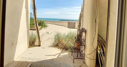 Appartement T4 en bord de plage avec terrasse et parking Ă Carnon