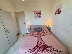 3 bedrooms, WiFi - 4-room house, 8 pers, near beach, terrace (Port-la-Nouvelle)