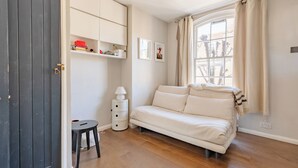 Unclassified image, 5 of 35, button - Chic 2BD Loft-Inspired Flat, Heart of Shoreditch (Greater London)