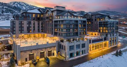 Magnificent Deer Valley Getaway - Luxury Condo for 8 Guests | New Lifts Now Open