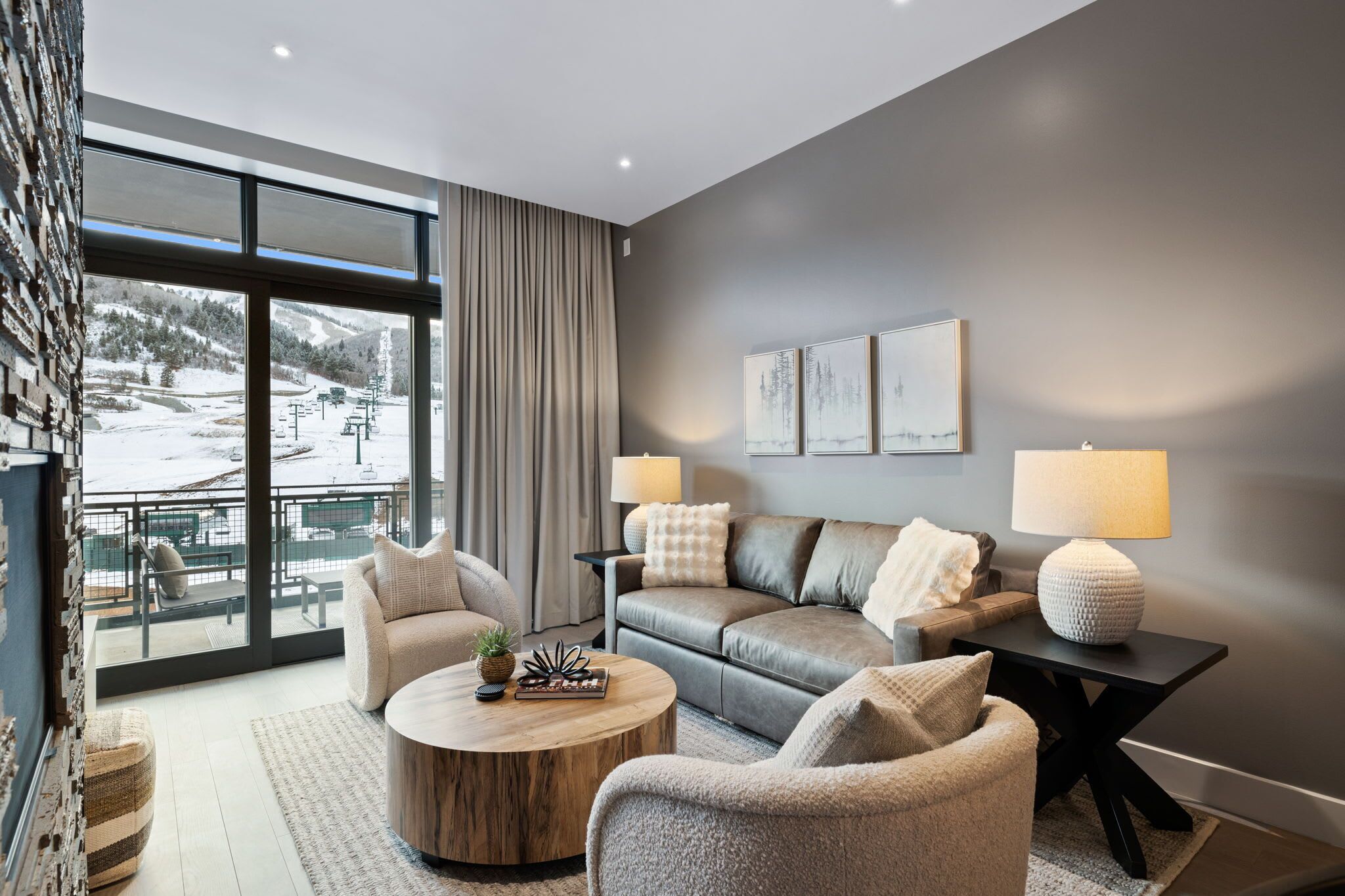 TV, fireplace, offices